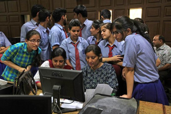 #CBSE 10th Results : 91% स्टूडेंट्स पास, त्रिवेंद्रम रीजन टॉप पर #CBSE 10th Results : 91% स्टूडेंट्स पास, त्रिवेंद्रम रीजन टॉप पर