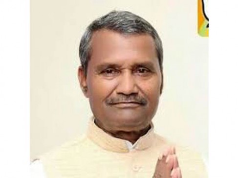 up minister fumbled when asked what is gst