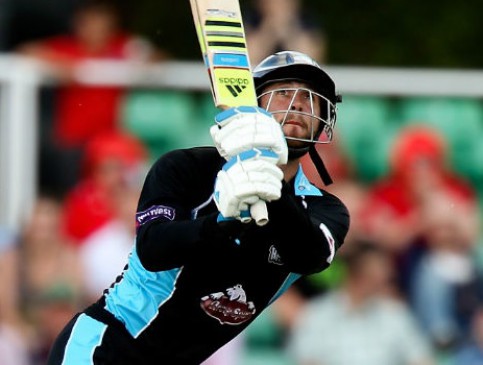 6 sixes in 6 balls by ross whiteley during worcestershire vs yorkshire county match
