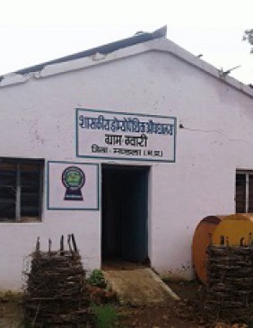 Badhal AYUSH Departments dispensary, patient with staff also upset