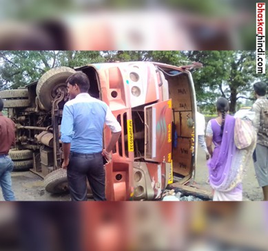 Bus disrupted, 8 passengers injured