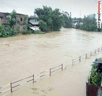 मूसलाधार बारिश से मणिपुर में बाढ़, 300 परिवार बेघर