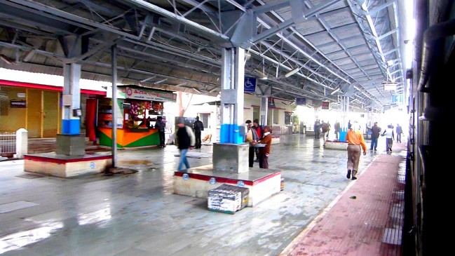 GST chargem train, railway station