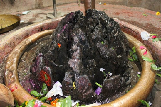 Laxmaneshwar Mahadev has one one lakh holes