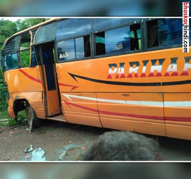 Three people died in road accident, four injured