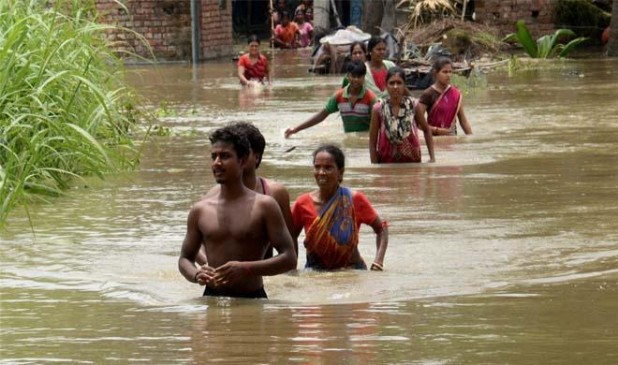 पश्चिम बंगाल में बाढ़ : 52 लाख लोग प्रभावित, 55 की मौत