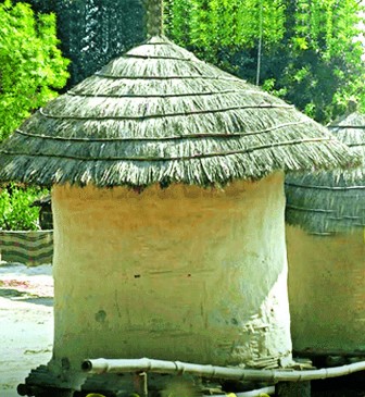 example of Unity and brotherhood are the Kharda and Sonegaon of Amravati