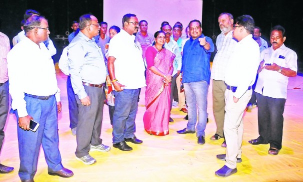 Solar energy powered Bhat hall,Nagpur will give new identity