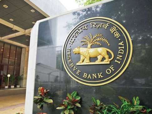 Indias foreign exchange reserves cross 400 billion dollars
