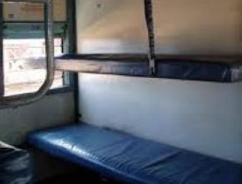 40% train seats are not fill in Mumbai-Ahmedabad route