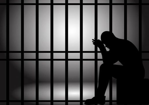 Accused got 10 year sentence in attack case on policeman in akola Accused got 10 year sentence in attack case on policeman in akola