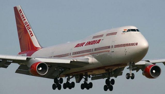 एयर इंडिया की मुंबई टू भोपाल फ़्लाइट 2 घंटे 30 मिनट लेट
