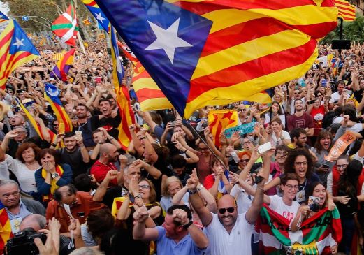 Catalonia parliament declare independence, Spain impose direct rule
