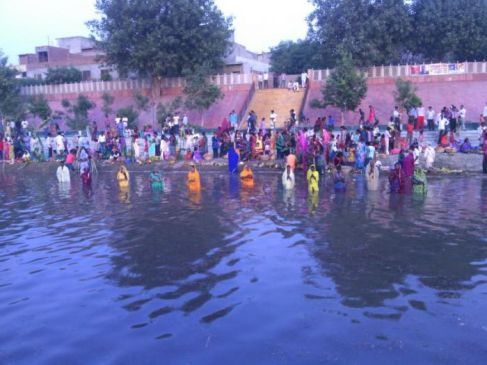 Chhath Puja 2017, Devotees reached the Ganga and narmada ghat