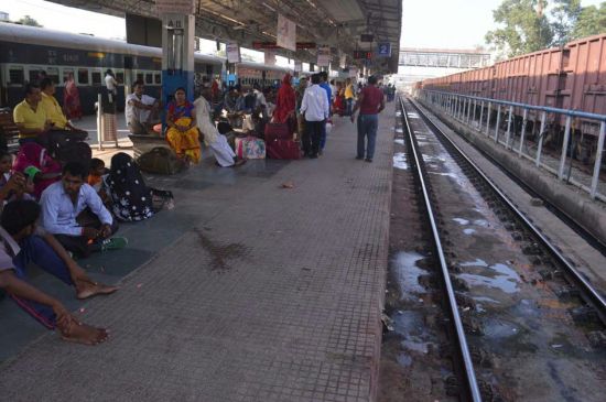 Dirt at Satna railway station even after spending 9 lakhs every month
