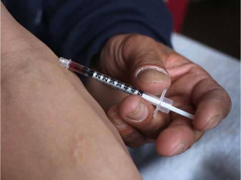 engineer injected himself with poisonous injection, died