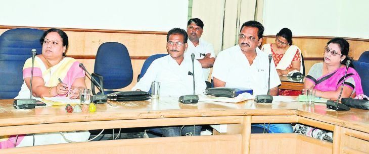 Government employees will get training for give statements in court