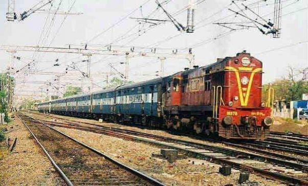 76 thousand passengers canceled tickets, Railway returned 5 crore