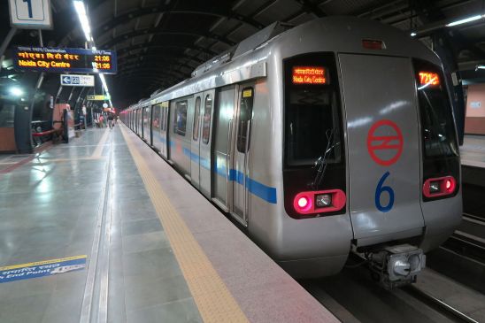 a bag full of notes at exchange the Dwarka mor Metro station