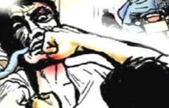 Illegal recovery from restaurant operator in nagpur