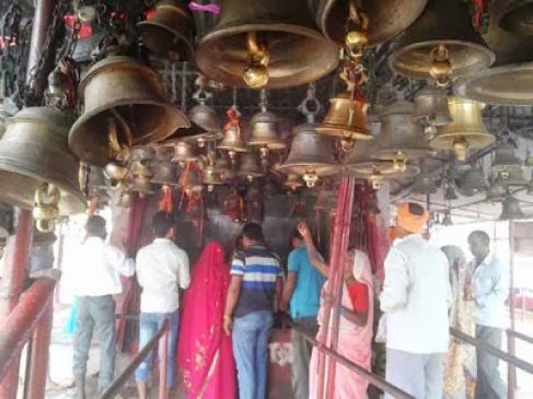 यहां 4 माह तक विधवाओं का जीवन जीतीं हैं महिलाएं, जानें क्या है परंपरा