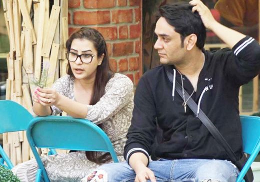Oops मोमेंट का शिकार हुई शिल्पा शिंदे, विकास को इज्जत बचाने के लिया कहा शुक्रिया