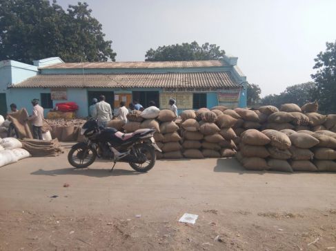 disorder in uparjan centre, paddy of farmers are in open area