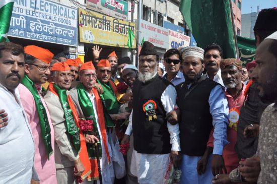 Eid-e-Milads procession was launched in police security
