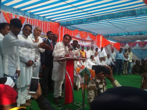 Former central minister Kamal Nath targets PM and CM