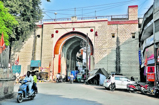 Gandhi Gate of the historical Jumma darwaja in danger situation