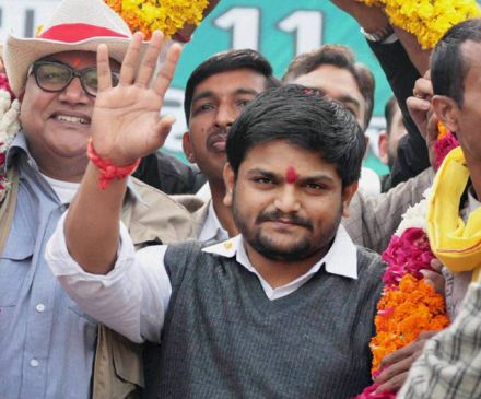 Hardik patel will also show his power in surat by a road show today