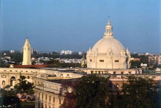 2 arrested in case of throwing potatoes in front of UP assembly