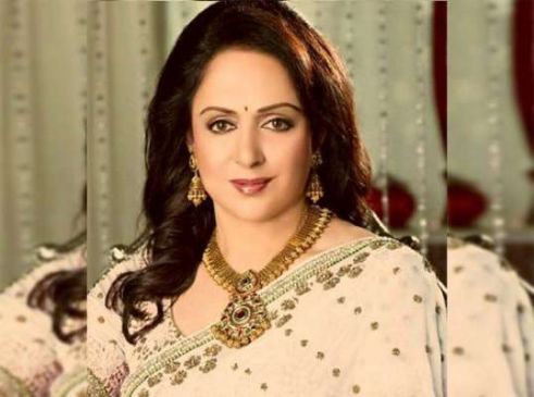 Dream girl Hema Malini in Nagpur on the last day of MPs festival