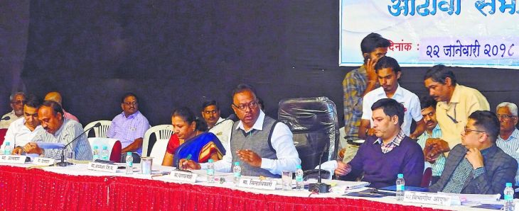 Farmer Apply offline application for loan waiver : Guardian Minister Bavankule