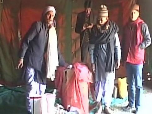 Lalu Yadav Supporters arrive Birsa Munda Jail with Dahi chuda
