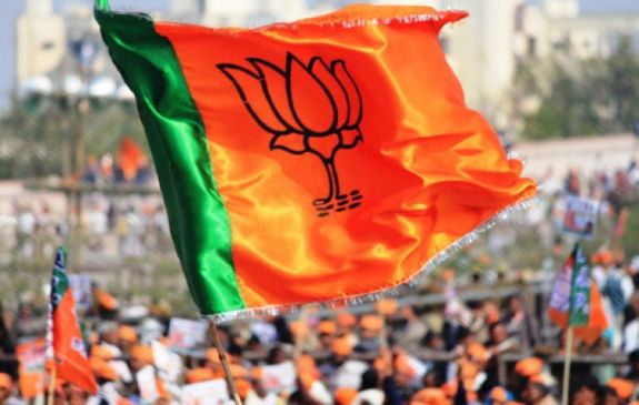 maharashtra bjp 108 word members resign of nagpur Municipality