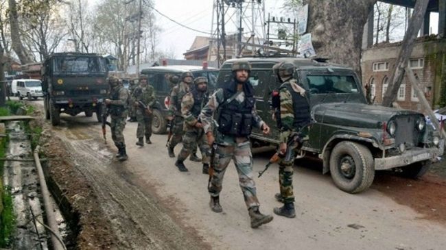 One militant killed, encounter still on in Chadoora