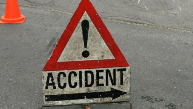 passanger bus collised from MLAs car in balaghat mp