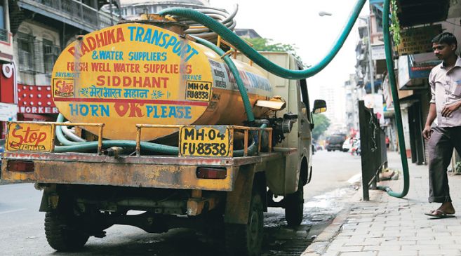 Use of tanker for water in 193 villages of the state maharashtra