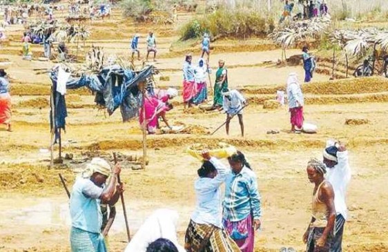 MNREGA workers will deposit Rs 1-1 for farmers in gondia maharashtra