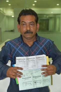 School stopped a girl student for exam, parents threat to suicide