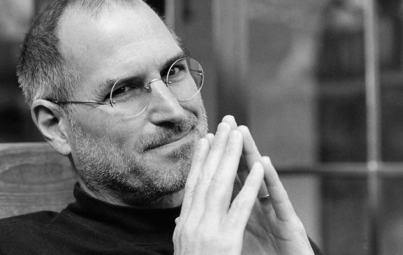 Steve Jobs 1973 job application heads to auction for 50K