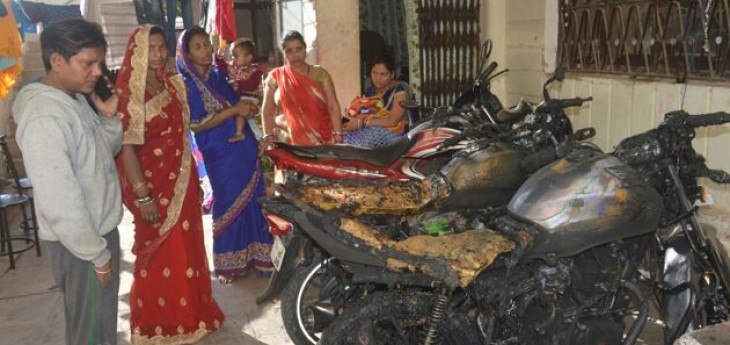 Three bikes burnt by criminals in village of satna district