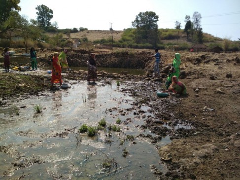 water problem in mandla District Panchayat and Gram Panchayats