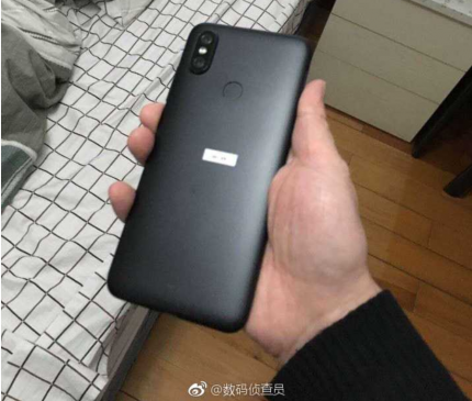 Xiaomi Mi 6X leak highlights phone’s camera bump like iPhone X.