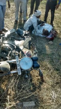 A lady teacher died in bike accident of satna, one teacher injured