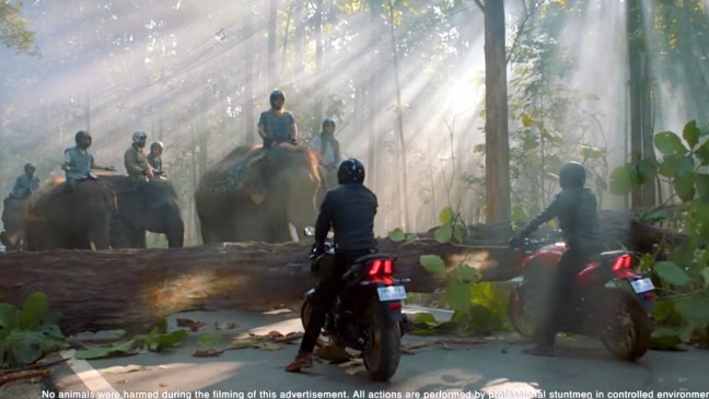 ‘Haathi Mat Paalo’ का 5वां वीडियो जारी, Dominar को सलाम करता दिखा हाथी