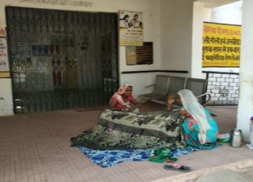 Contract health workers strike, woman give child birth out of hospital