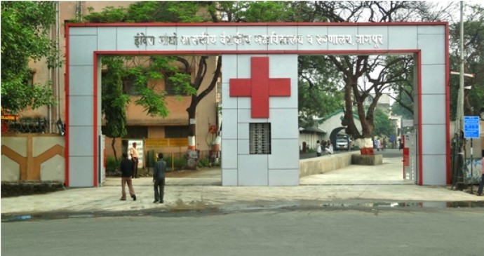 Death of a lady after giving birth to twins. relatives ruckus in hospital