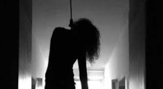 Fed up with eve teasing, girl commits suicide in Bhopal